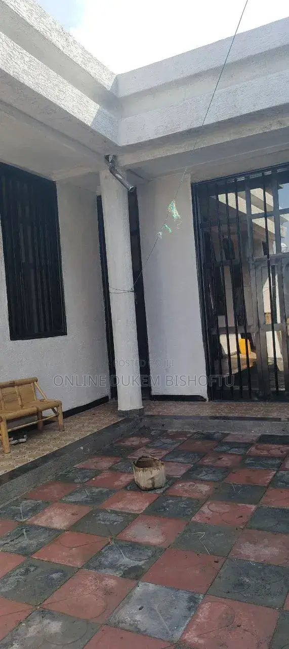 Furnished 8bdrm Villa in Dukem Bishoftu, East Shewa for sale