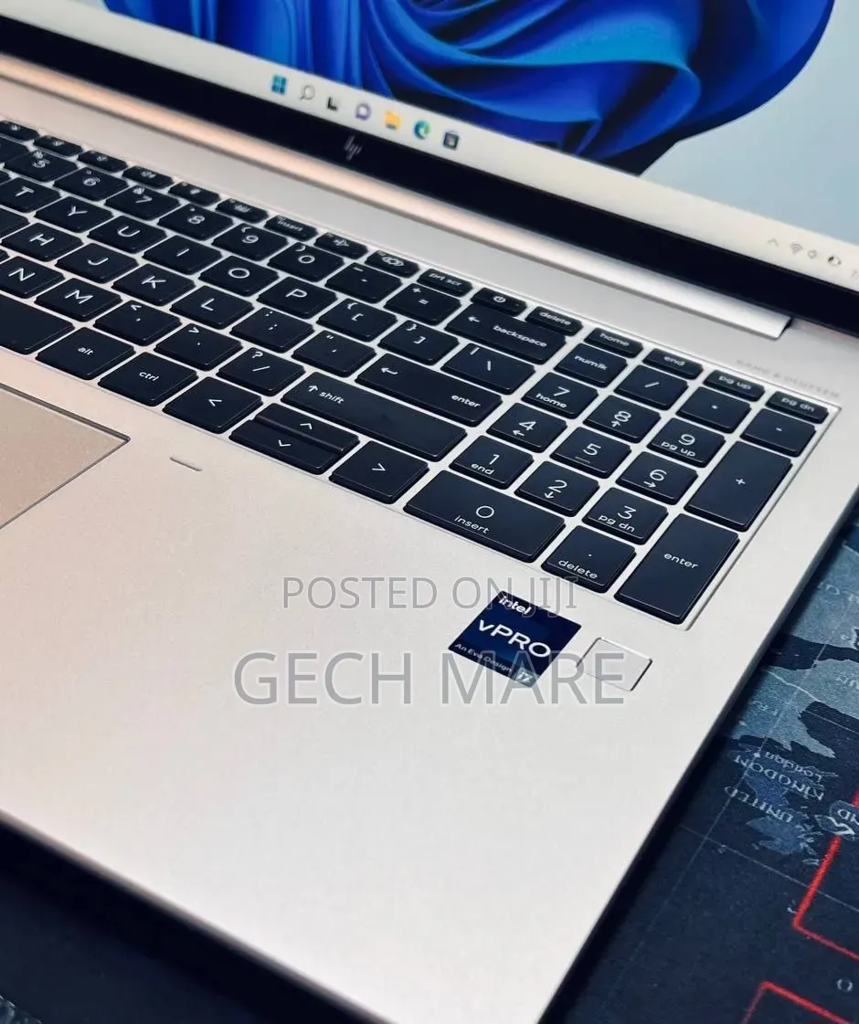 New Laptop HP EliteBook 840 G9 32GB Intel Core i7 SSD 1T