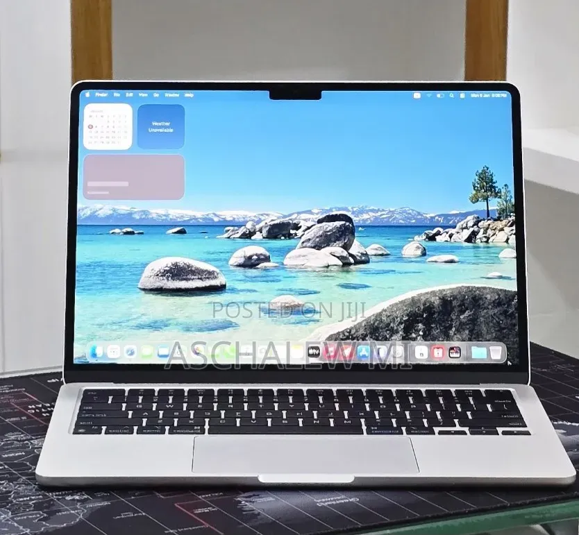 New Laptop Apple MacBook Air 2022 M2 8GB Apple M2 SSD 256GB