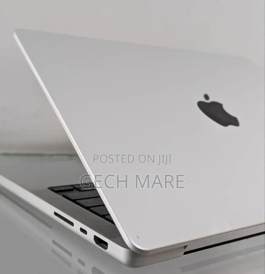 New Laptop Apple MacBook Pro 2020 M1 16GB Apple M1 Pro SSD 512GB