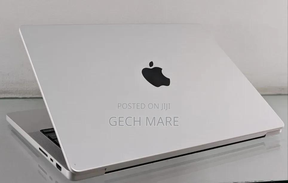 New Laptop Apple MacBook Pro 2020 M1 16GB Apple M1 Pro SSD 512GB