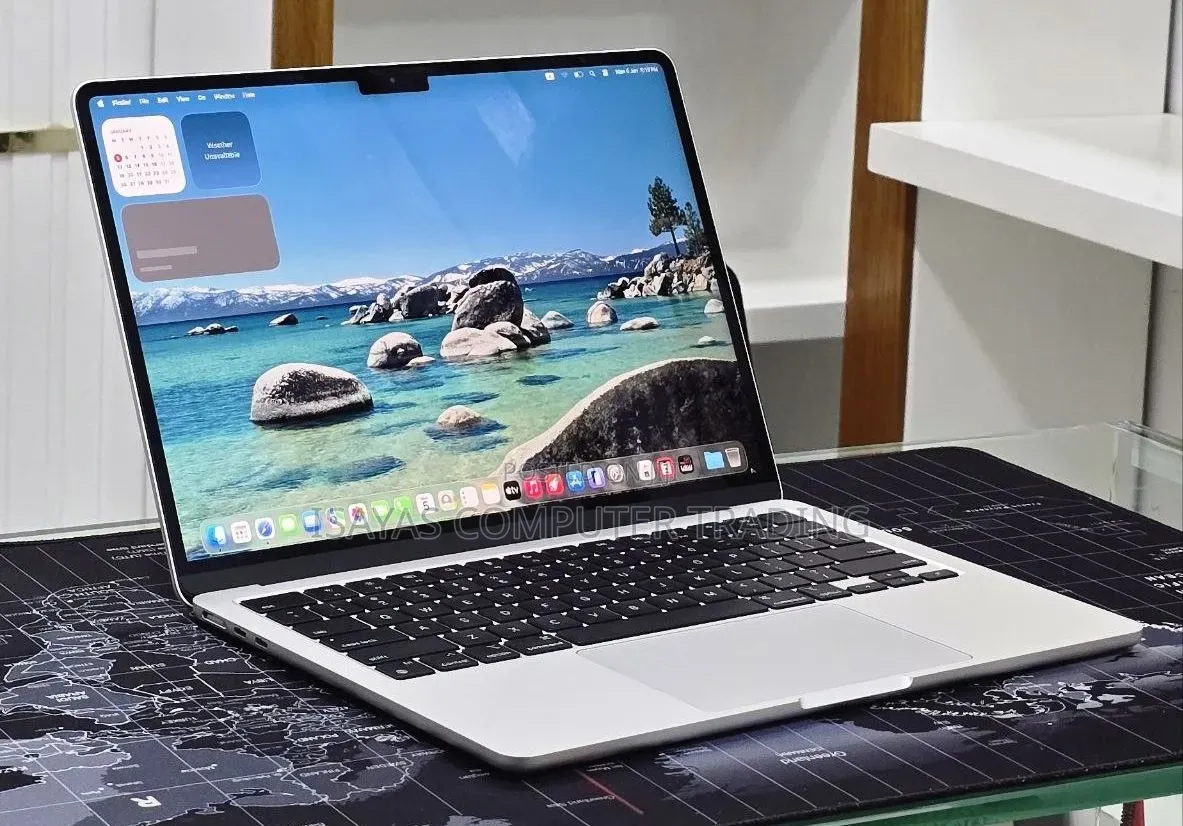 New Laptop Apple MacBook Air 2022 M2 8GB Apple M2 SSD 256GB