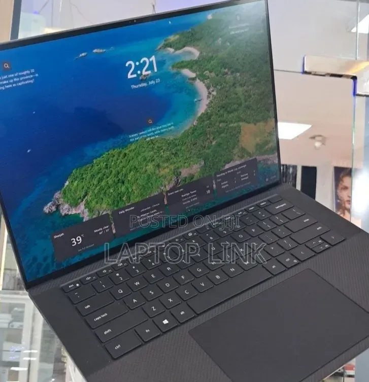 New Laptop Dell Precision 5560 16GB Intel Core i7 SSD 512GB