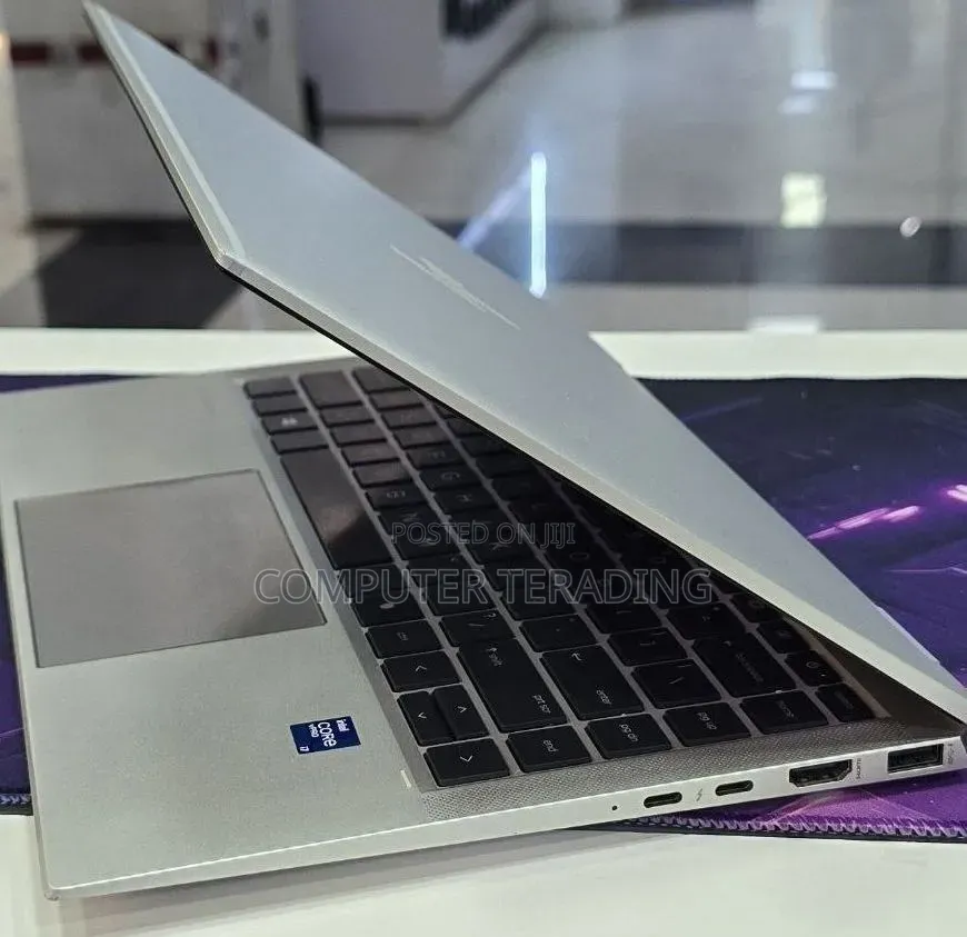 New Laptop HP EliteBook 1040 G8 16GB Intel Core i7 SSD 512GB