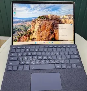 New Laptop Microsoft Surface Pro 9 16GB Intel Core i7 SSD 512GB
