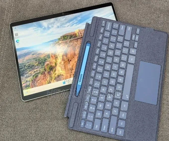 New Laptop Microsoft Surface Pro 9 16GB Intel Core i7 SSD 512GB
