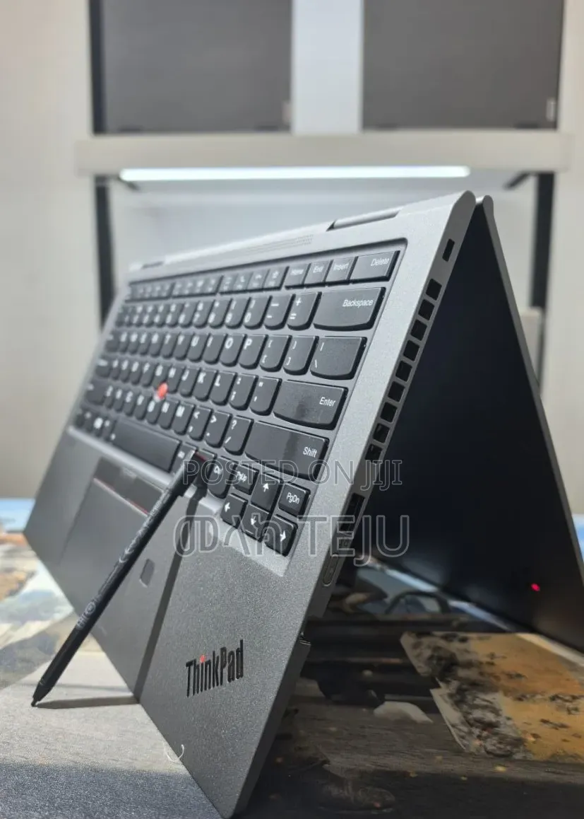 New Laptop Lenovo ThinkPad X1 Yoga 16GB Intel Core i7 SSD 512GB