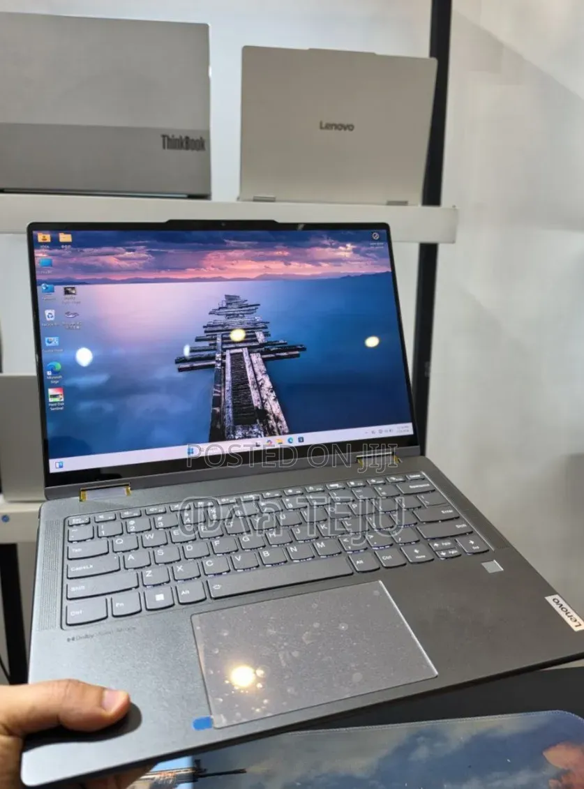 New Laptop Lenovo Yoga 7i 16GB Intel Core Ultra 7 SSD 512GB