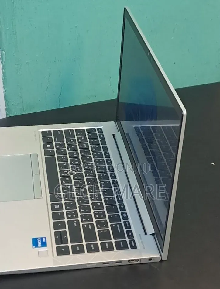 New Laptop HP EliteBook 840 G8 16GB Intel Core i5 SSD 512GB
