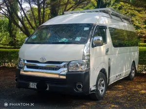 Toyota HiAce 2016