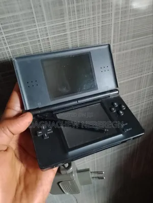 Nintendo DS Lite
