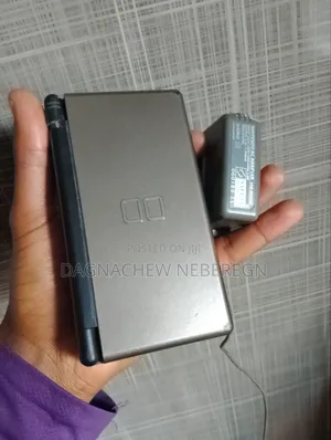Nintendo DS Lite