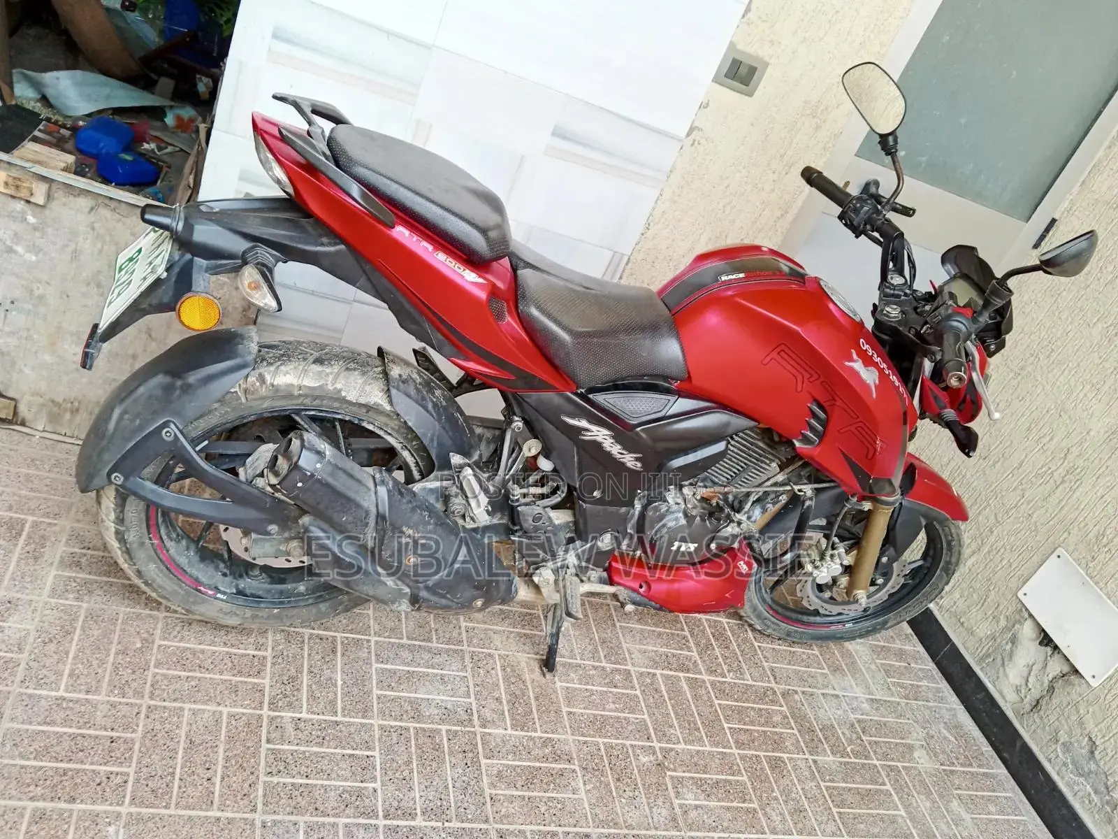 TVS Apache 180 RTR 2020 Red