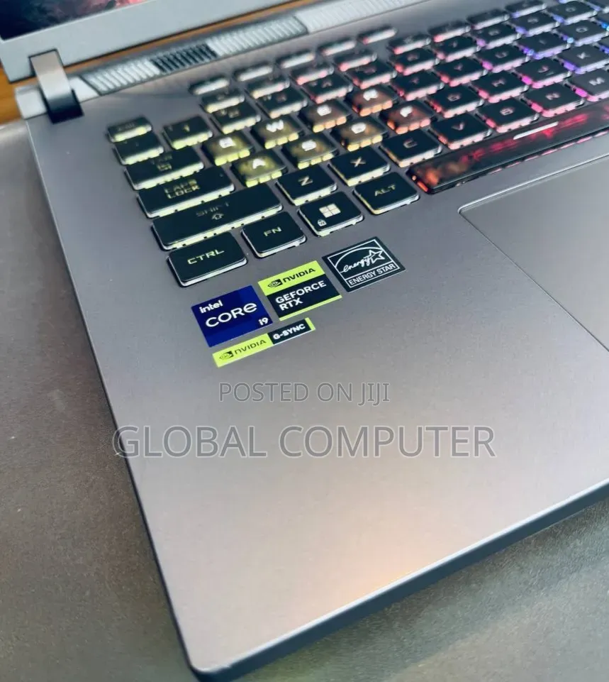 New Laptop Asus ROG Strix G16 16GB Intel Core i9 SSD 1T