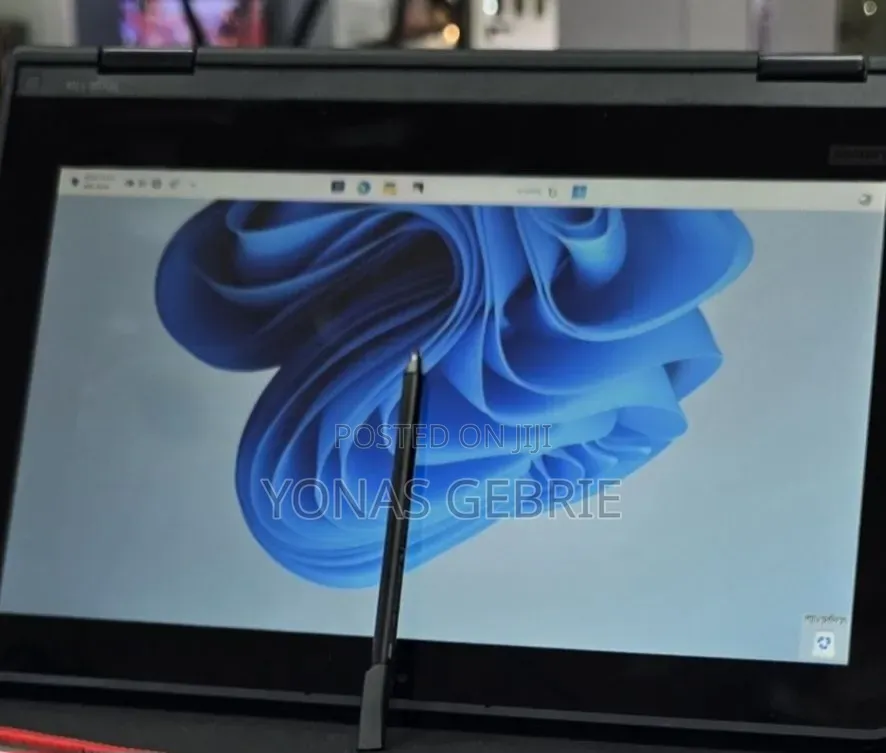New Laptop Lenovo Yoga 11e 4GB Intel Pentium SSD 128GB