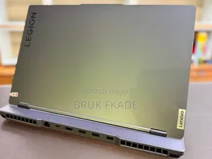 New Laptop Lenovo Legion Pro 7 16GB AMD Ryzen 7 SSD 512GB