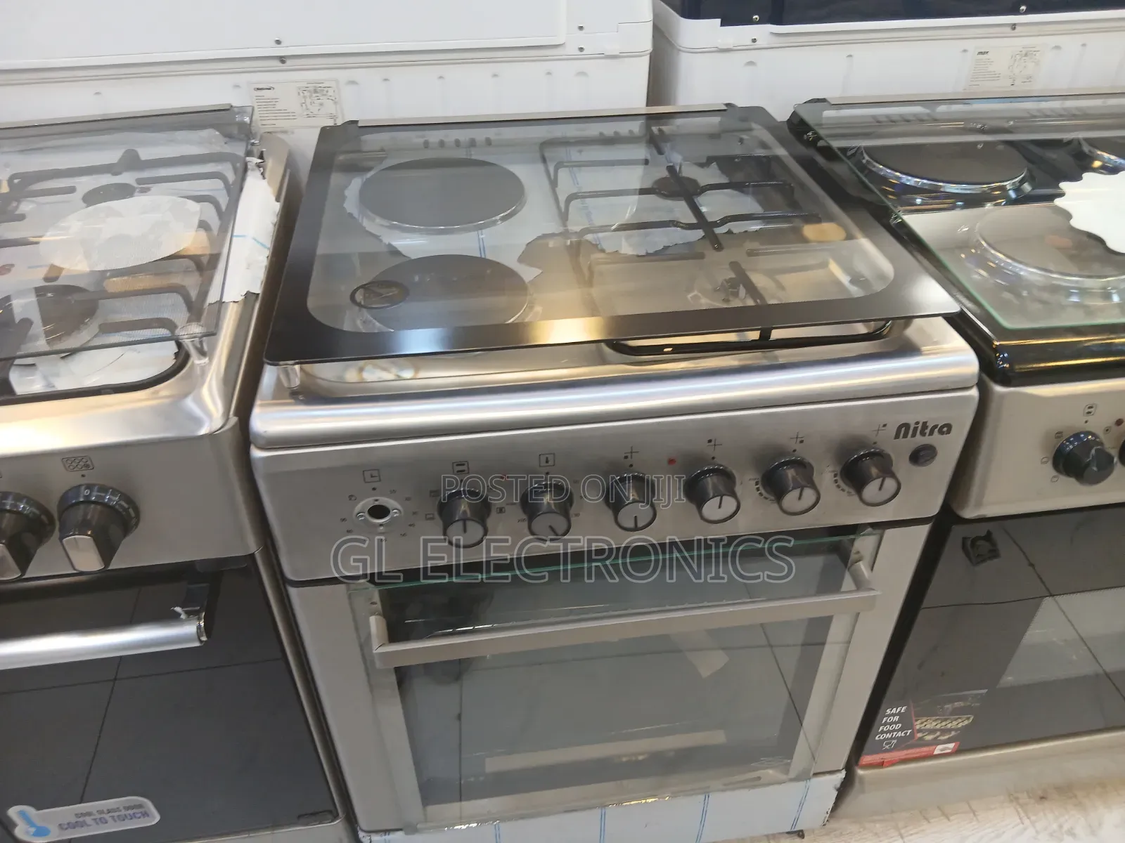 Nitra Oven 60cm by 60cm in Cavinet