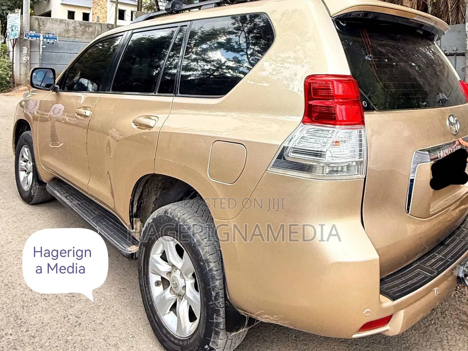 Toyota Land Cruiser Prado 2010 Gold