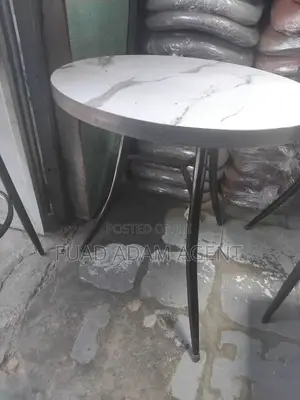 Modern Marble Top Table የማርብል ጠረጴዛ