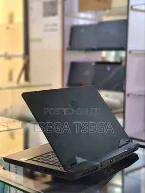 New Laptop MSI GP66 LEOPARD 10UG 16GB Intel Core i7 SSD 512GB