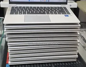 New Laptop HP EliteBook 840 G10 16GB Intel Core i7 SSD 512GB