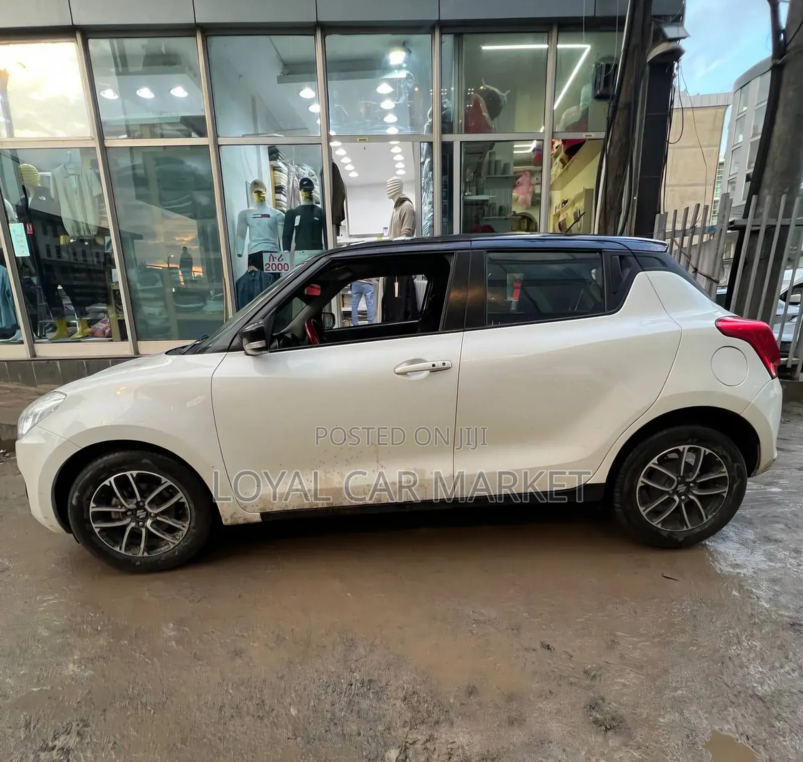 Suzuki Swift 2022 White