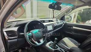 Toyota Hilux 2017 Silver
