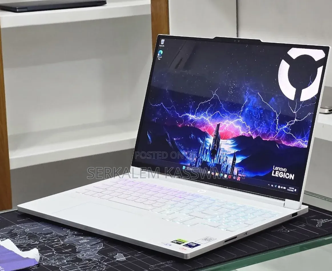 New Laptop Lenovo Legion 7 32GB Intel Core Ultra 7 SSD 1T