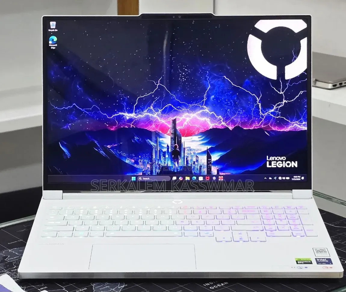 New Laptop Lenovo Legion 7 32GB Intel Core Ultra 7 SSD 1T