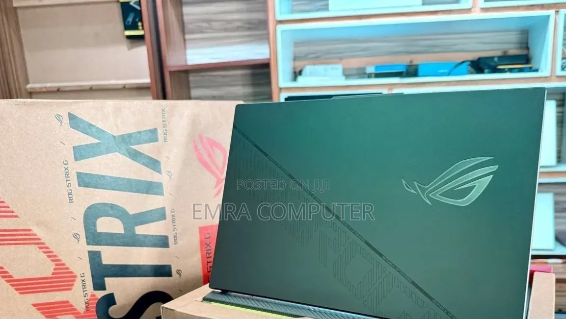 New Laptop Asus ROG Strix G16 16GB Intel Core i9 SSD 1T