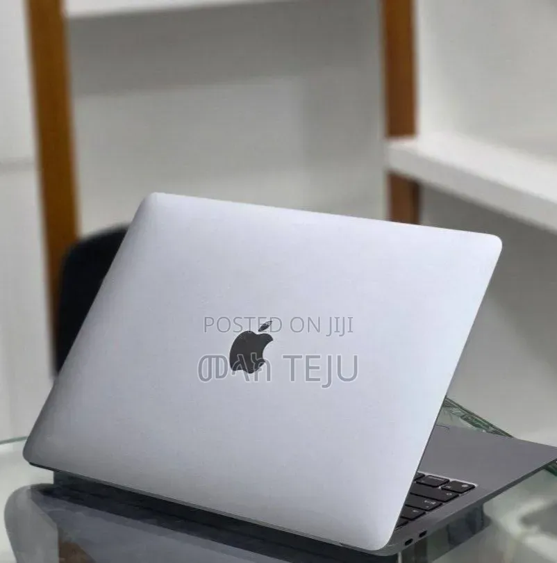 New Laptop Apple MacBook Air 2020 M1 8GB Intel Core M SSD 256GB