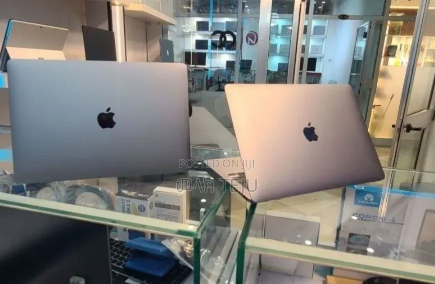 New Laptop Apple MacBook Air 2020 M1 8GB Intel Core M SSD 256GB