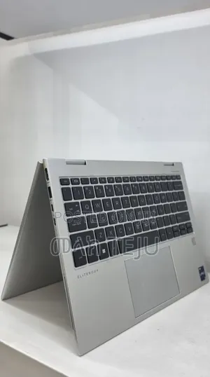 New Laptop HP EliteBook 830 16GB Intel Core Ultra 7 SSD 512GB