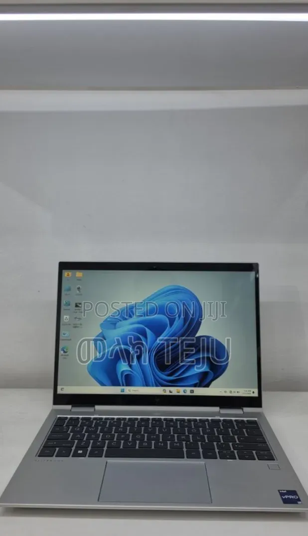 New Laptop HP EliteBook 830 16GB Intel Core Ultra 7 SSD 512GB