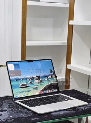 New Laptop Apple MacBook Air 2022 M2 8GB Apple M2 SSD 256GB