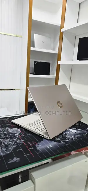 New Laptop HP Pavilion 15 8GB Intel Core i5 SSD 512GB