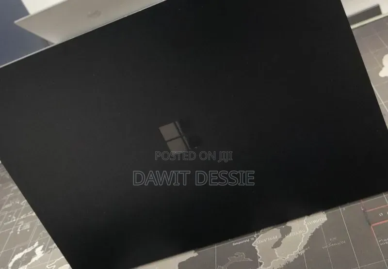 New Laptop Microsoft Surface 16GB Intel Core i7 SSD 512GB