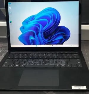 New Laptop Microsoft Surface 16GB Intel Core i7 SSD 512GB