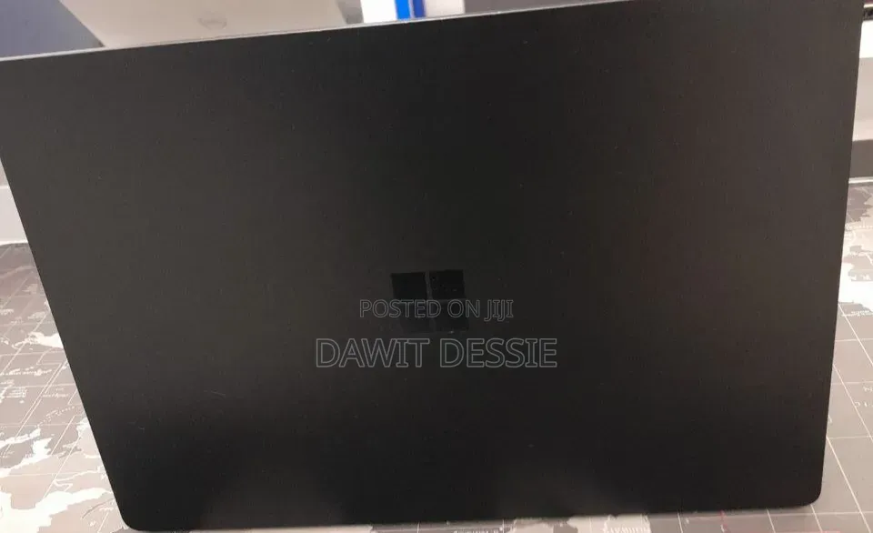 New Laptop Microsoft Surface 16GB Intel Core i7 SSD 512GB