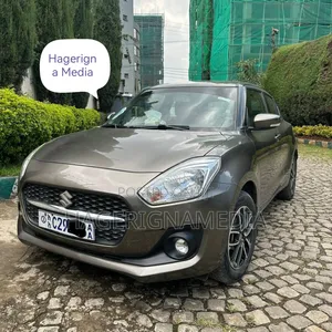 Suzuki Swift 2022 Gray