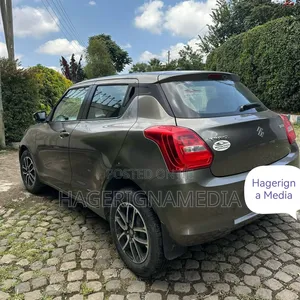 Suzuki Swift 2022 Gray