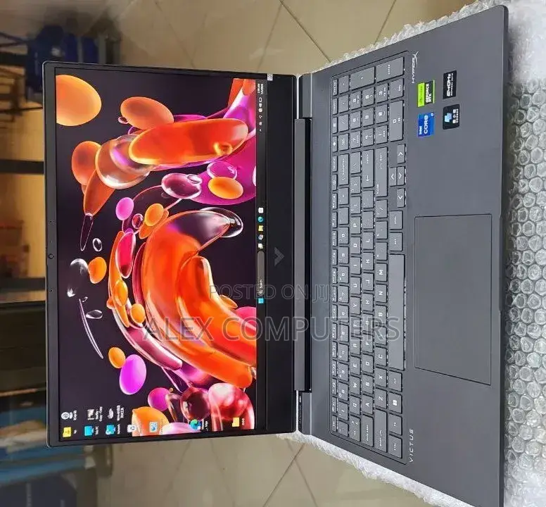 New Laptop HP Victus 16 16GB Intel Core i7 SSD 1T