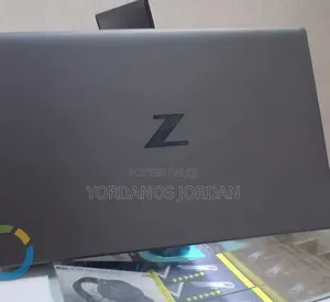 New Laptop HP ZBook Firefly G8 16GB Intel Core i7 SSD 512GB