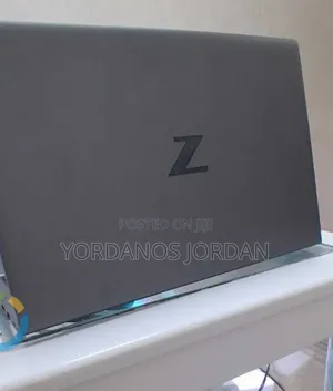 New Laptop HP ZBook Firefly G8 16GB Intel Core i7 SSD 512GB