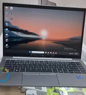 New Laptop HP ZBook Firefly G8 16GB Intel Core i7 SSD 512GB