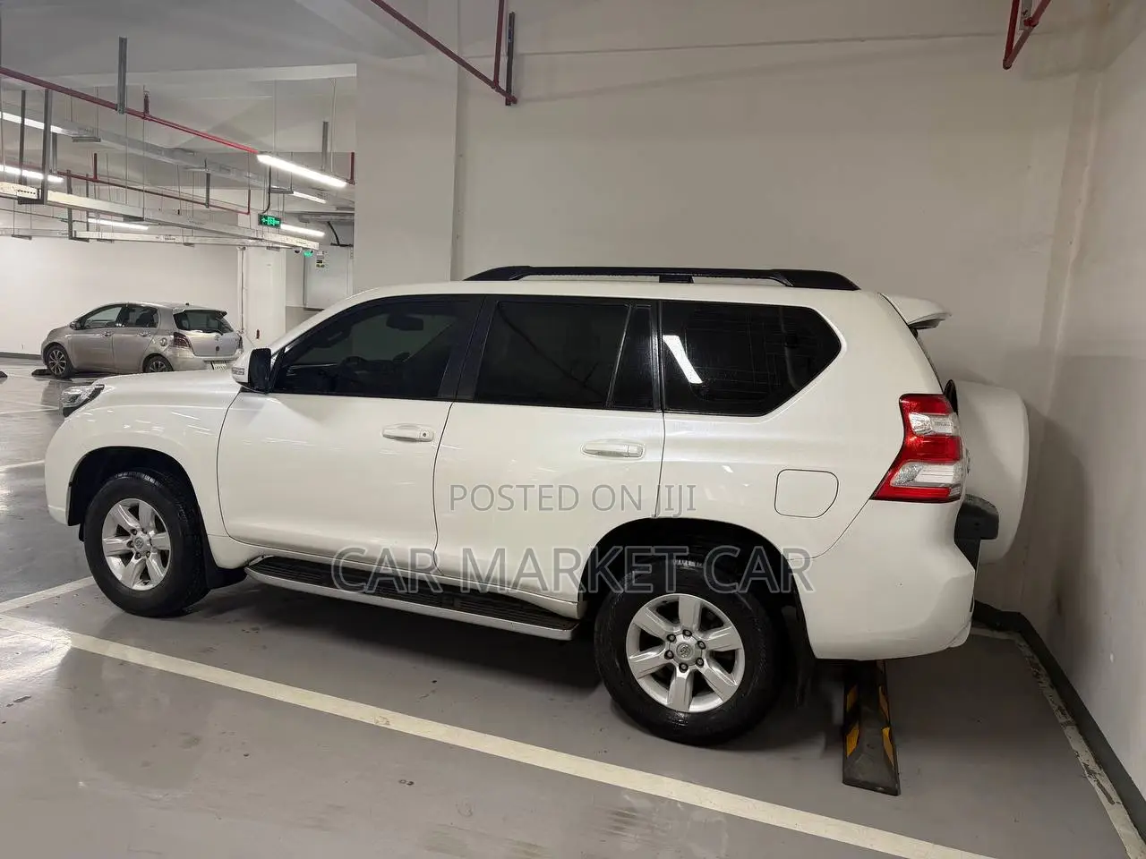 Toyota Land Cruiser Prado 2017 White