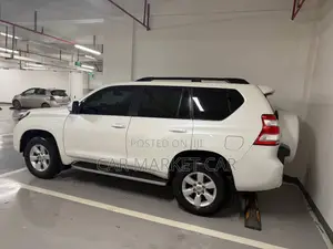 Toyota Land Cruiser Prado 2017 White