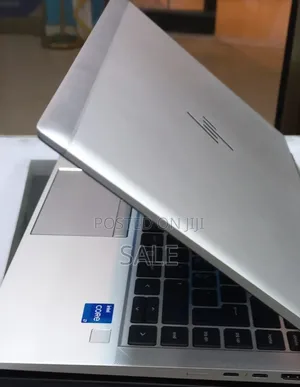 New Laptop HP EliteBook 840 G8 16GB Intel Core i7 SSD 512GB