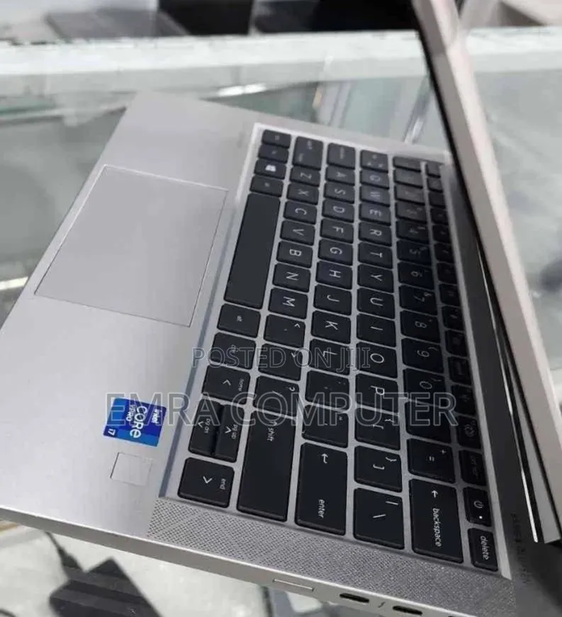 New Laptop HP EliteBook 840 G8 16GB Intel Core i7 SSD 512GB