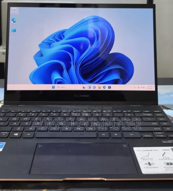 New Laptop Asus UX360CA 16GB Intel Core i7 SSD 512GB